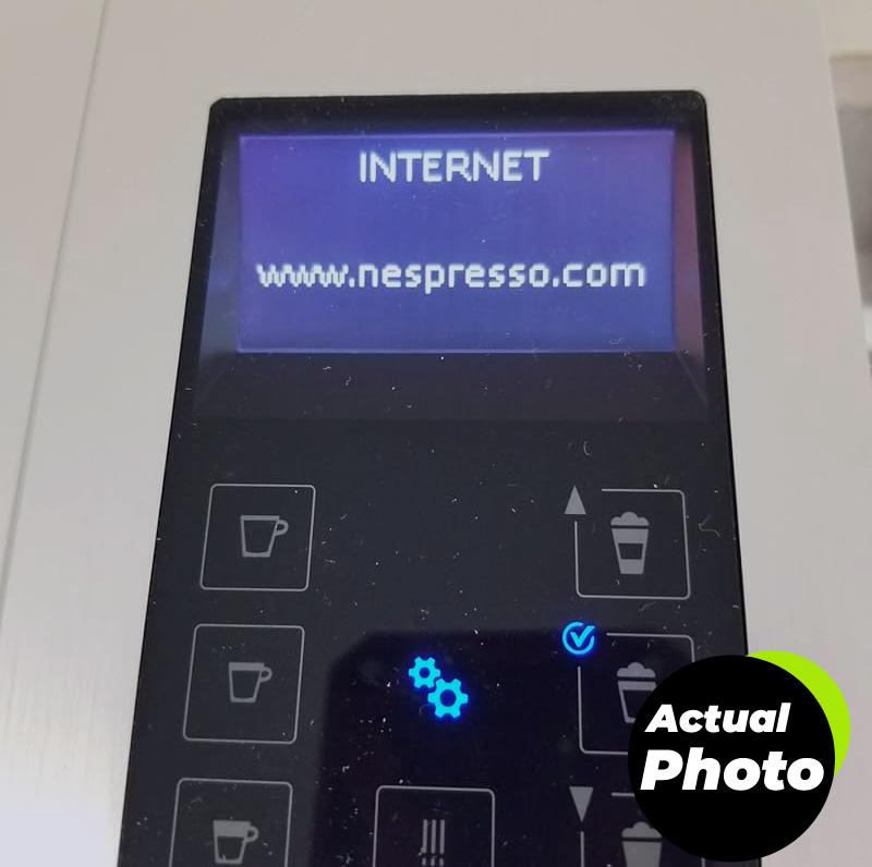 nespresso-lattissima-touch-espresso-machine-delonghi-pic-3